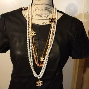 NWOT Branded necklace